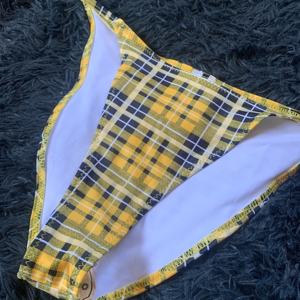 Fashion nova bikini bottoms